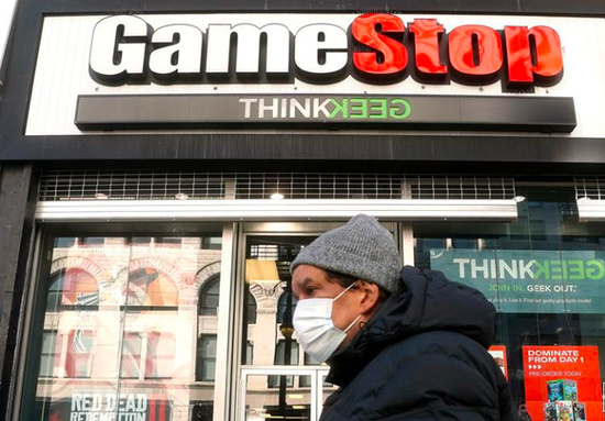 游戏驿站 GameStop 遭亿万富翁投资者做空，股价今年累计下跌约 30%